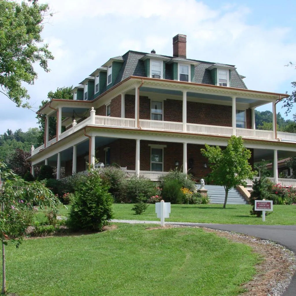 Photograph of The Reynolds Mansion