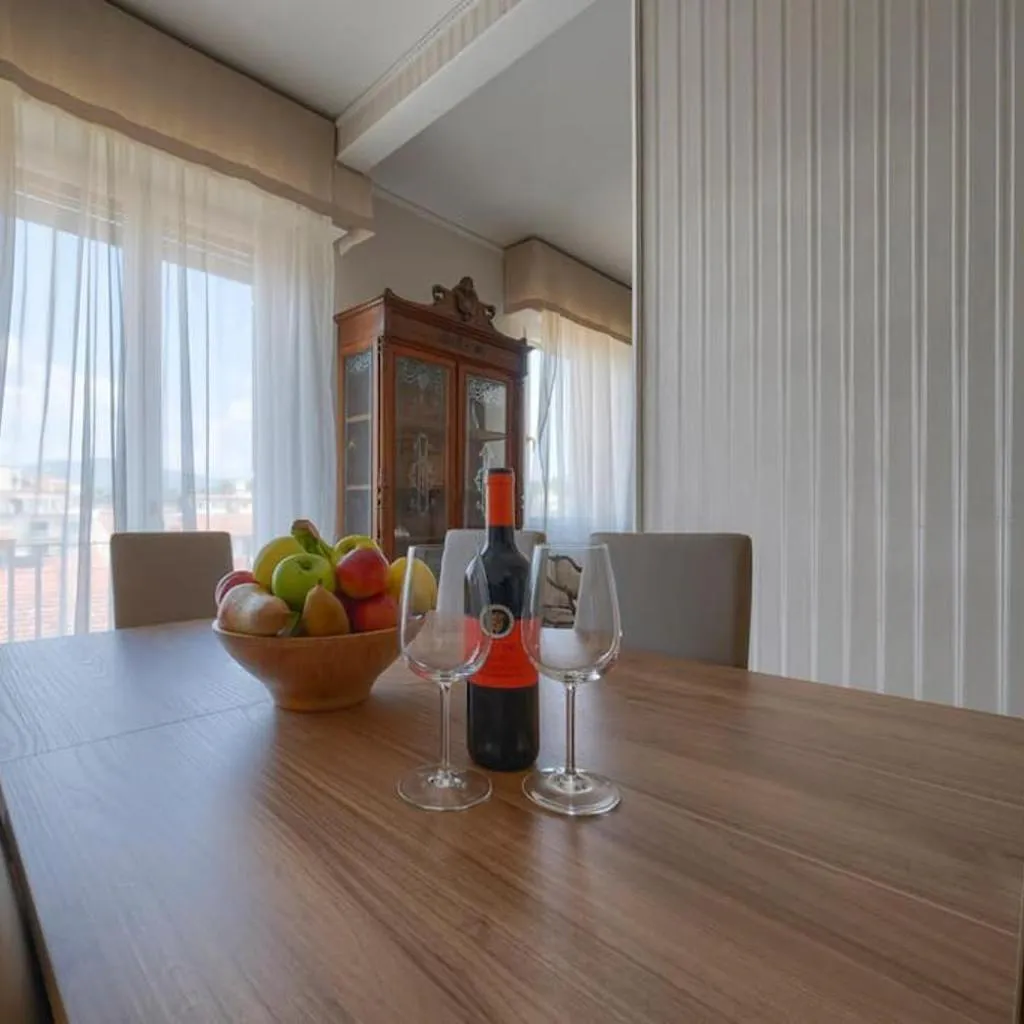 Photograph of Esclusivo Appartamento Fiorentino 120MQ Netflix, Ac