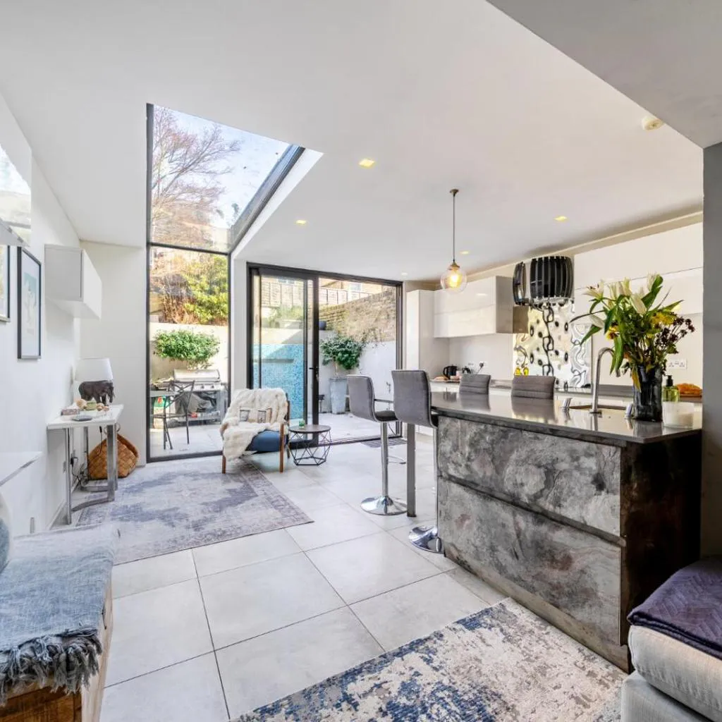 Photograph of Garden Flat in Parsons Green & Walham