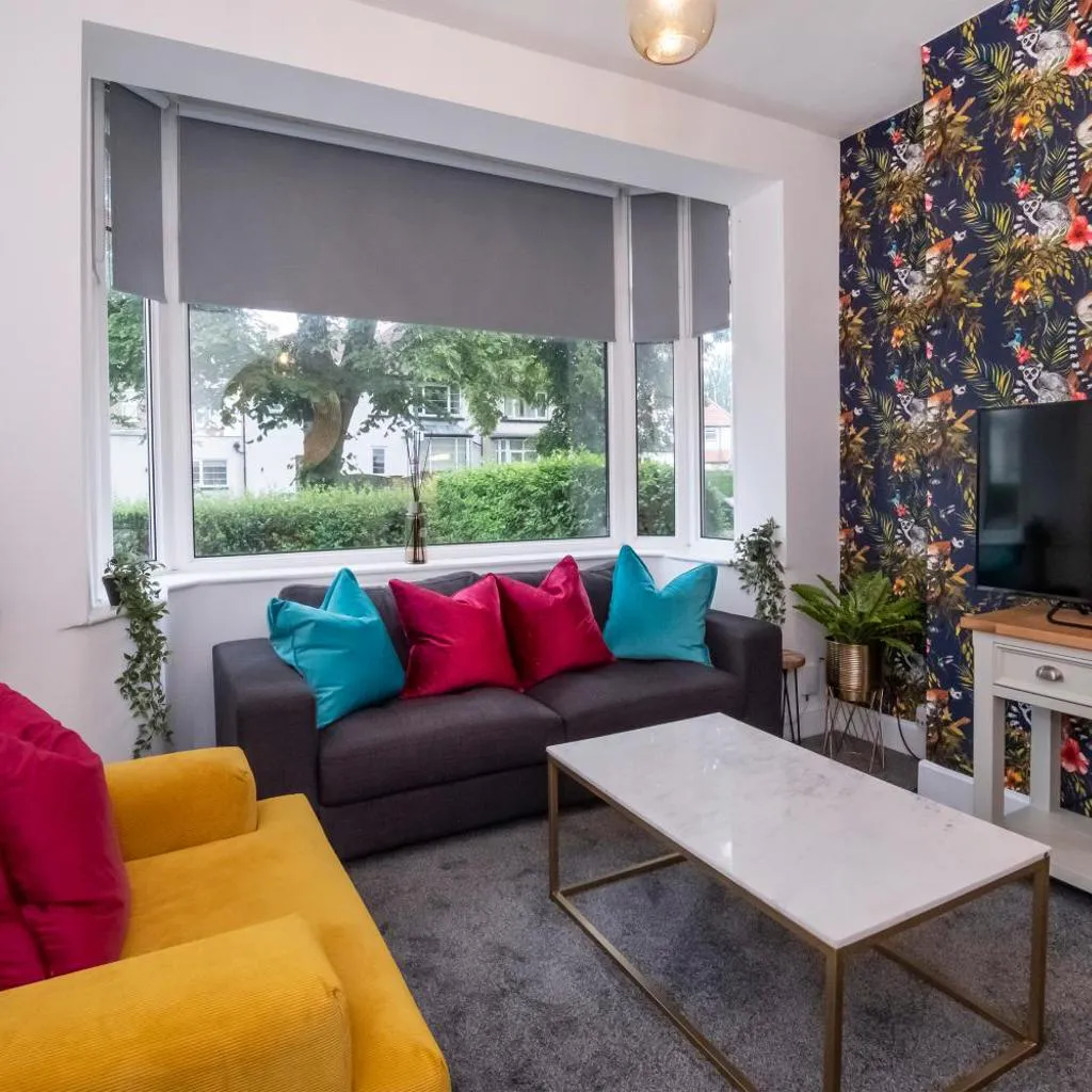 Photograph of Stylish Hot Tub House with free parking!