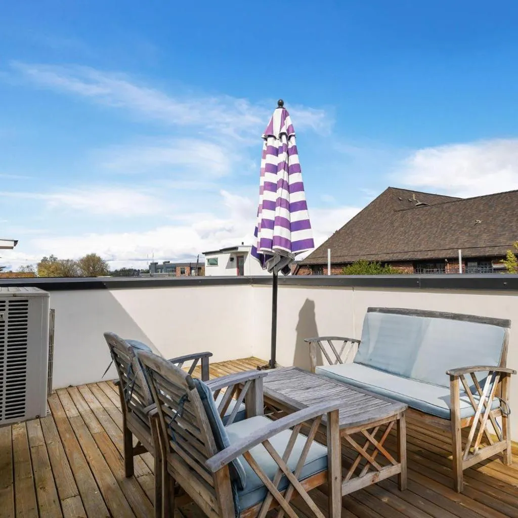 Photograph of Perch - Capitol Luxe F