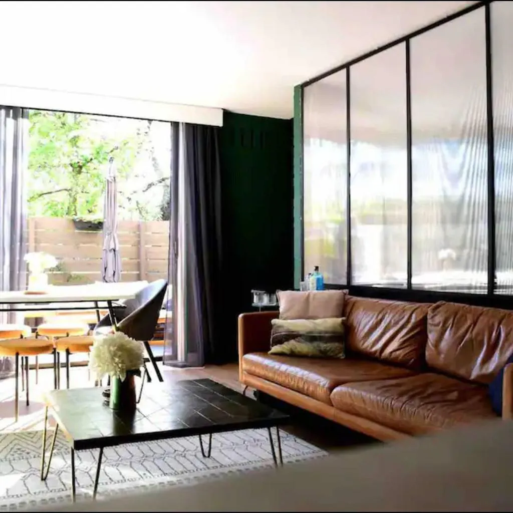 Photograph of Trendy South Melbourne Gem