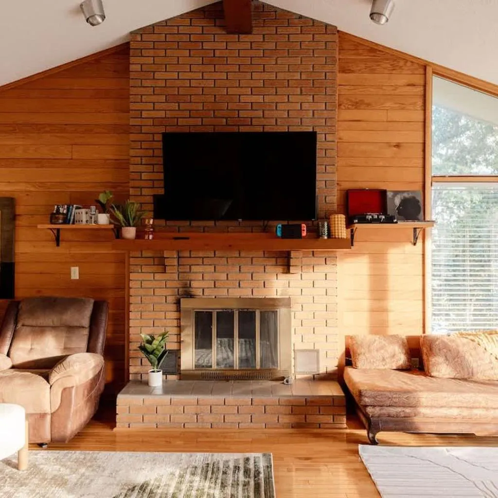 Photograph of Best Location 5 Bed 4 Bath In Law Suite