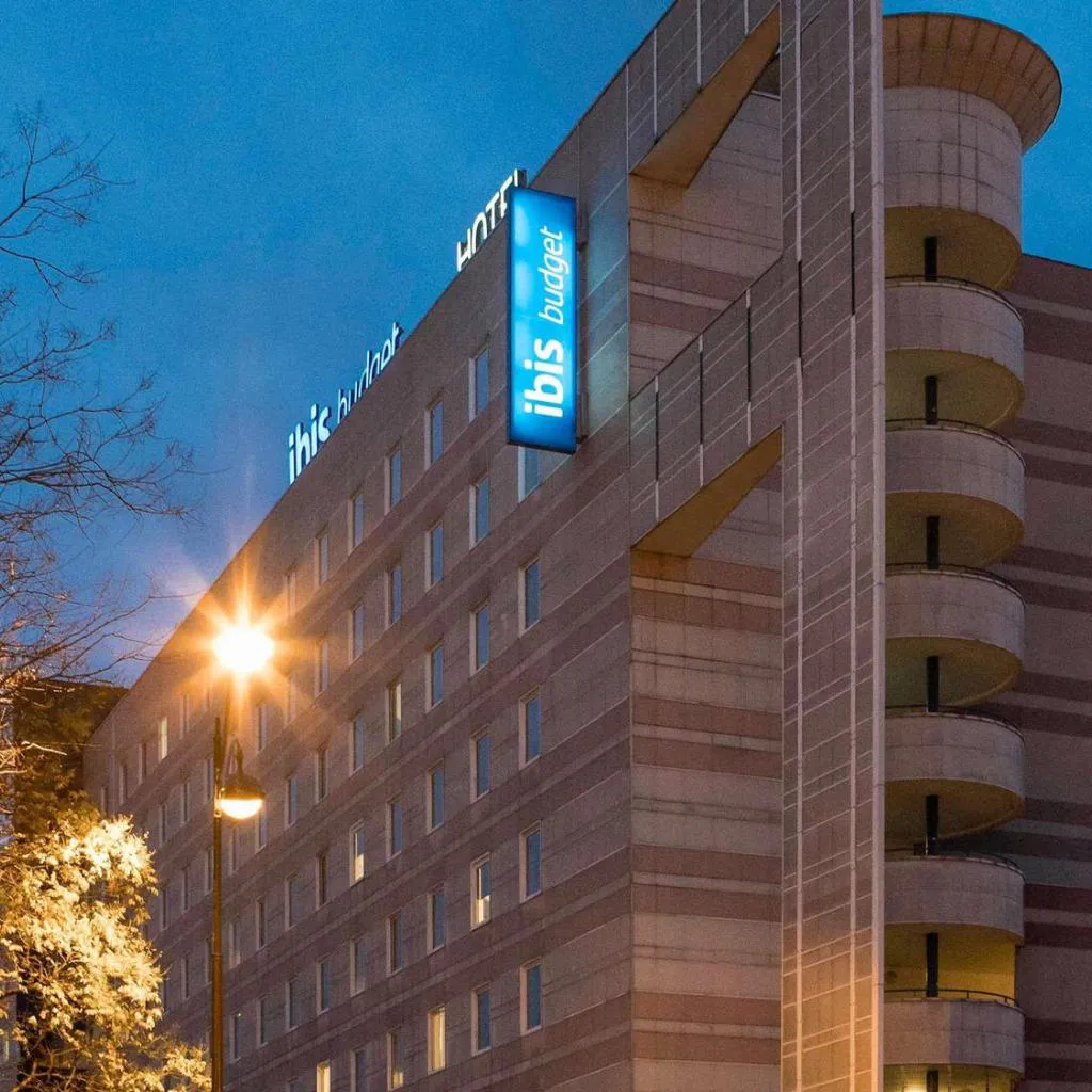 Photograph of ibis budget Paris Porte De Montmartre