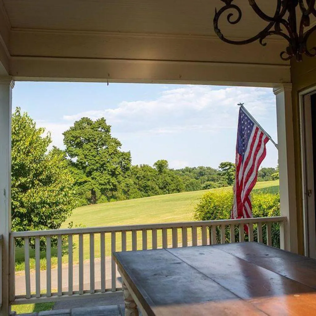Photograph of Golf Views, Porch Vibes, 3mi to Broadway!