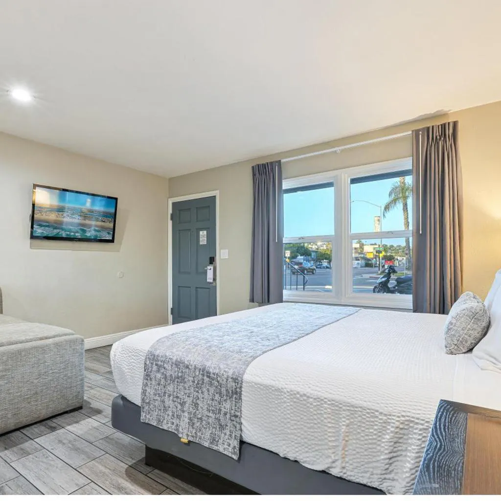 Photograph of Hotel Point Loma