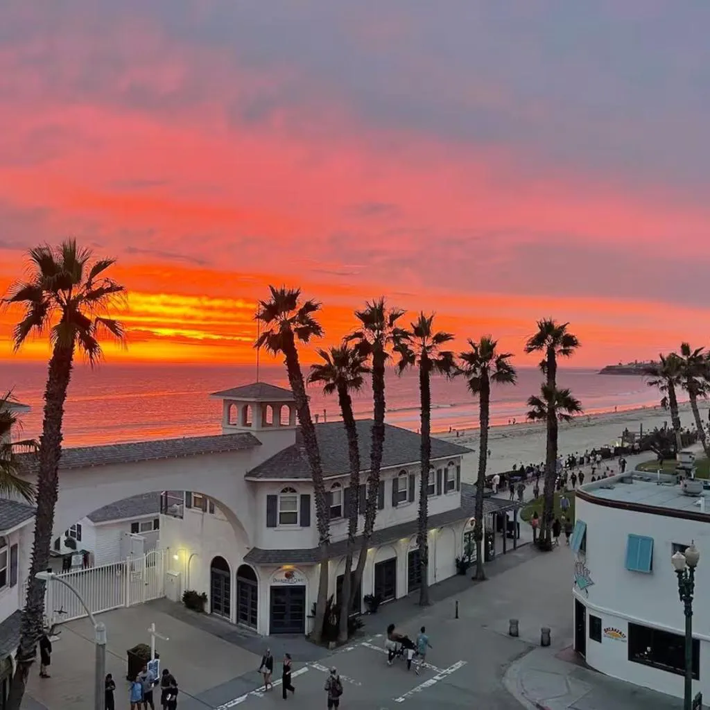 Photograph of Penthouse at Pacific Beach Crystal Pier