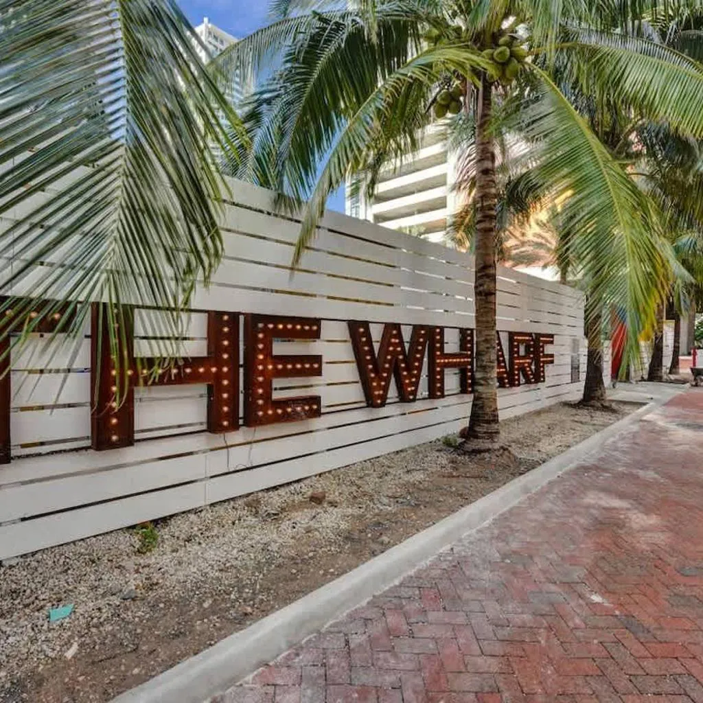 Photograph of Rustic Retreats Beachy 1BR for 4 guests in the heart of Fort Lauderdale