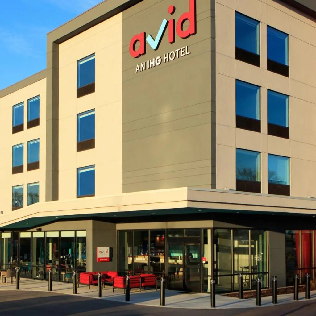 Photograph of avid hotels - Nashville Airport by IHG