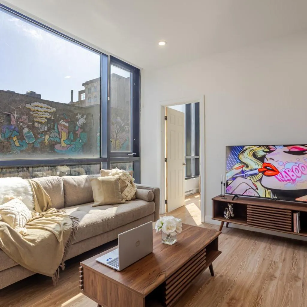 Photograph of Elegant 1BDR Apt – Live the MTL Vibe on Bishop