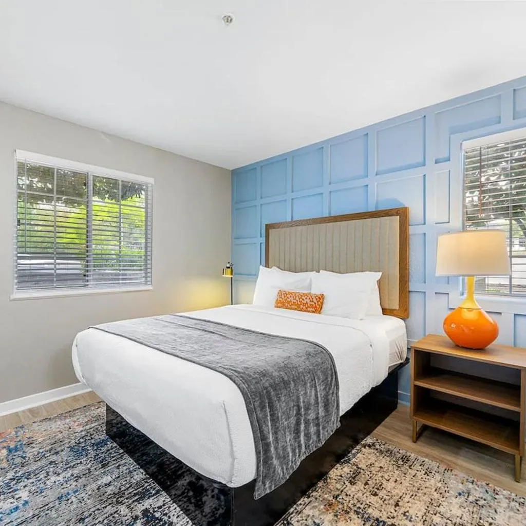 Photograph of Newly Renovated Atlanta Condo Prime Buckhead Atl