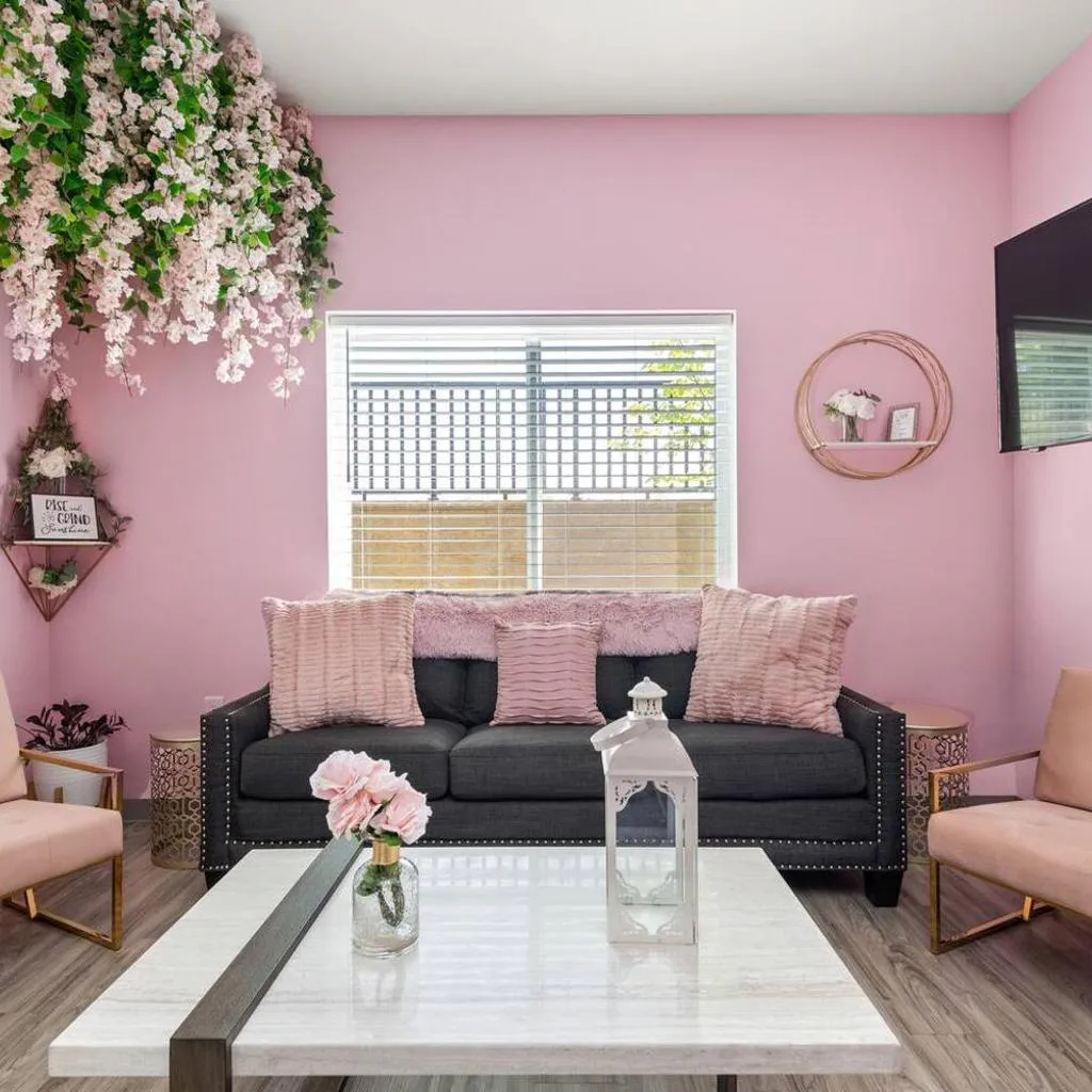 Photograph of 4BR Nashville Condo, Sleeps 13 Near Broadway