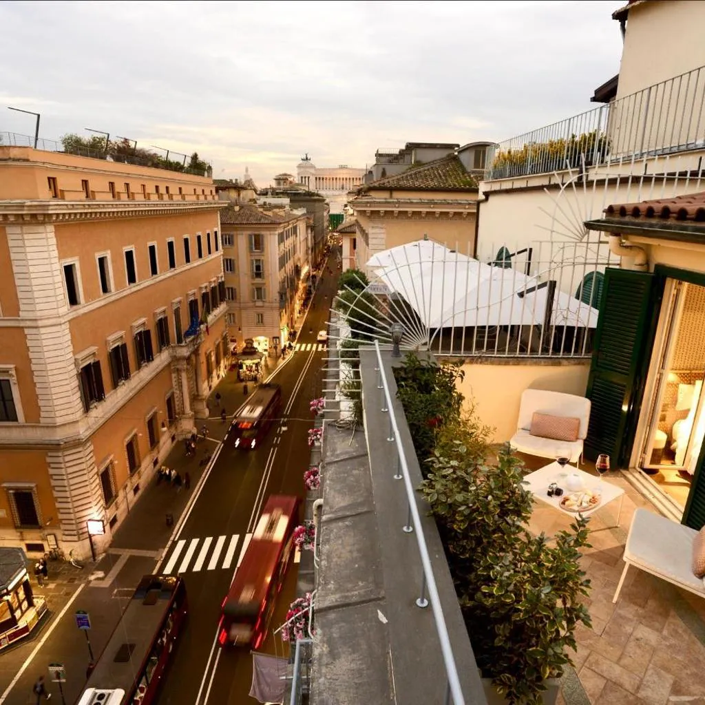 Photograph of Cloud 7 Roma Hotel