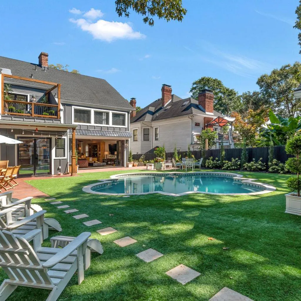 Photograph of Midtown Atlanta 6 Bed with pool and a view