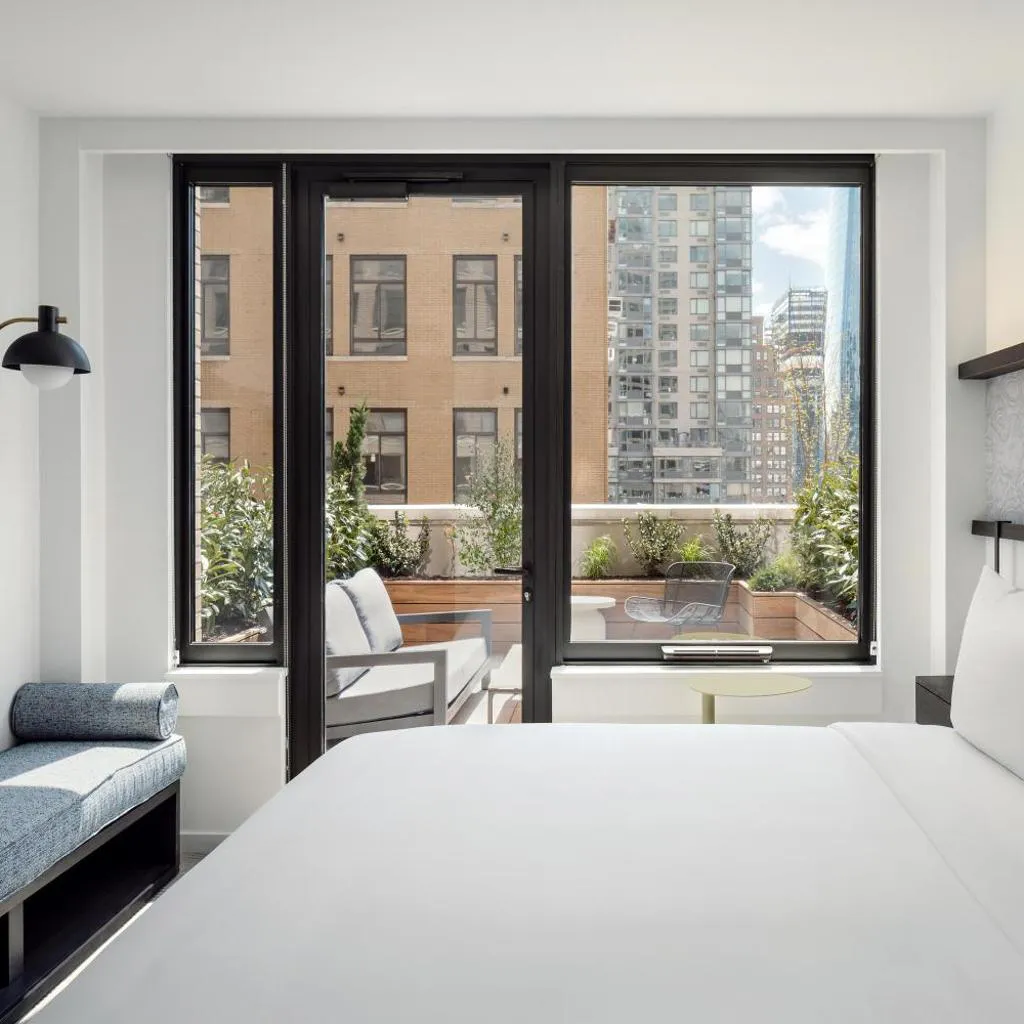 Photograph of Arlo Midtown