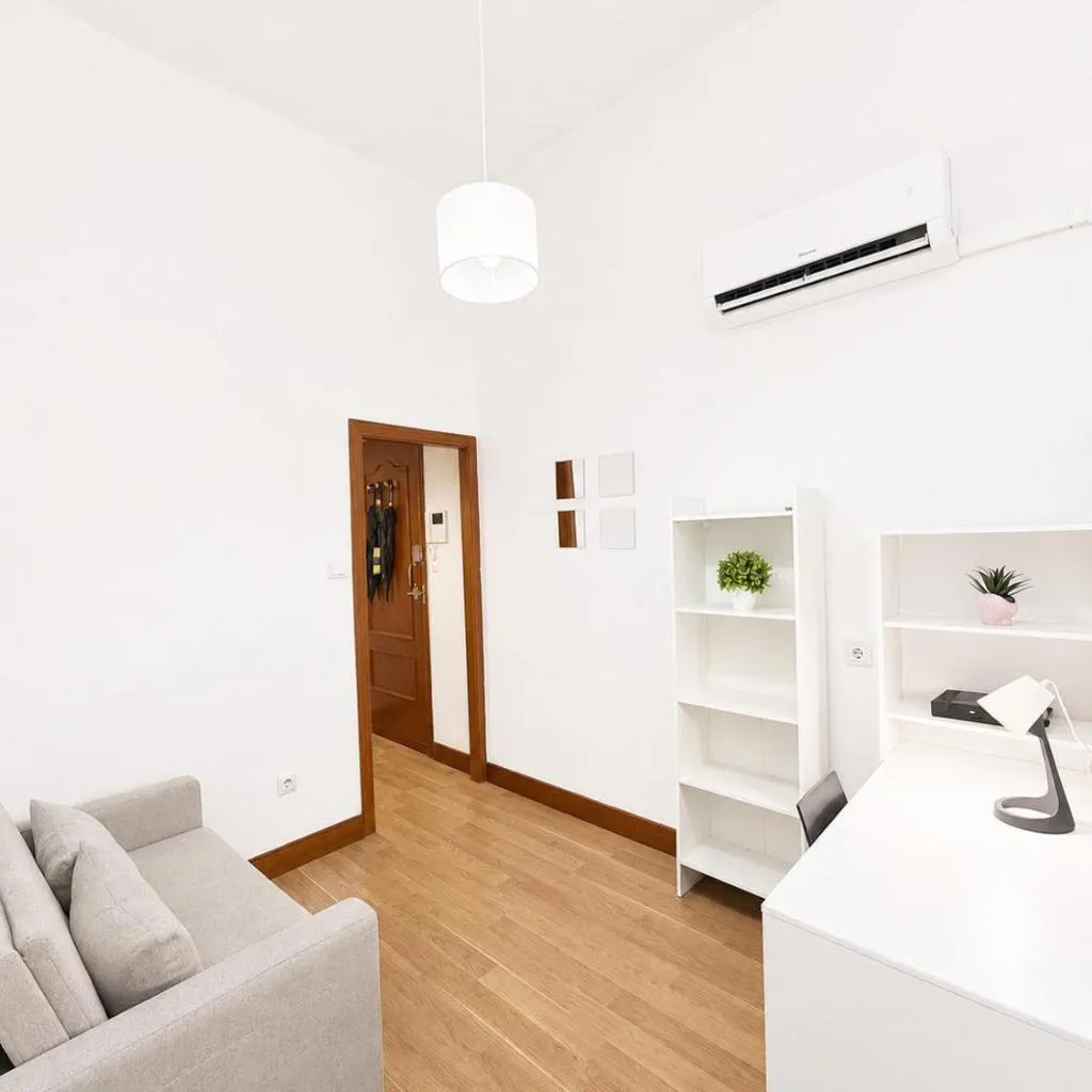 Photograph of Amplio apartamento en Malasaña con aire acondicionado