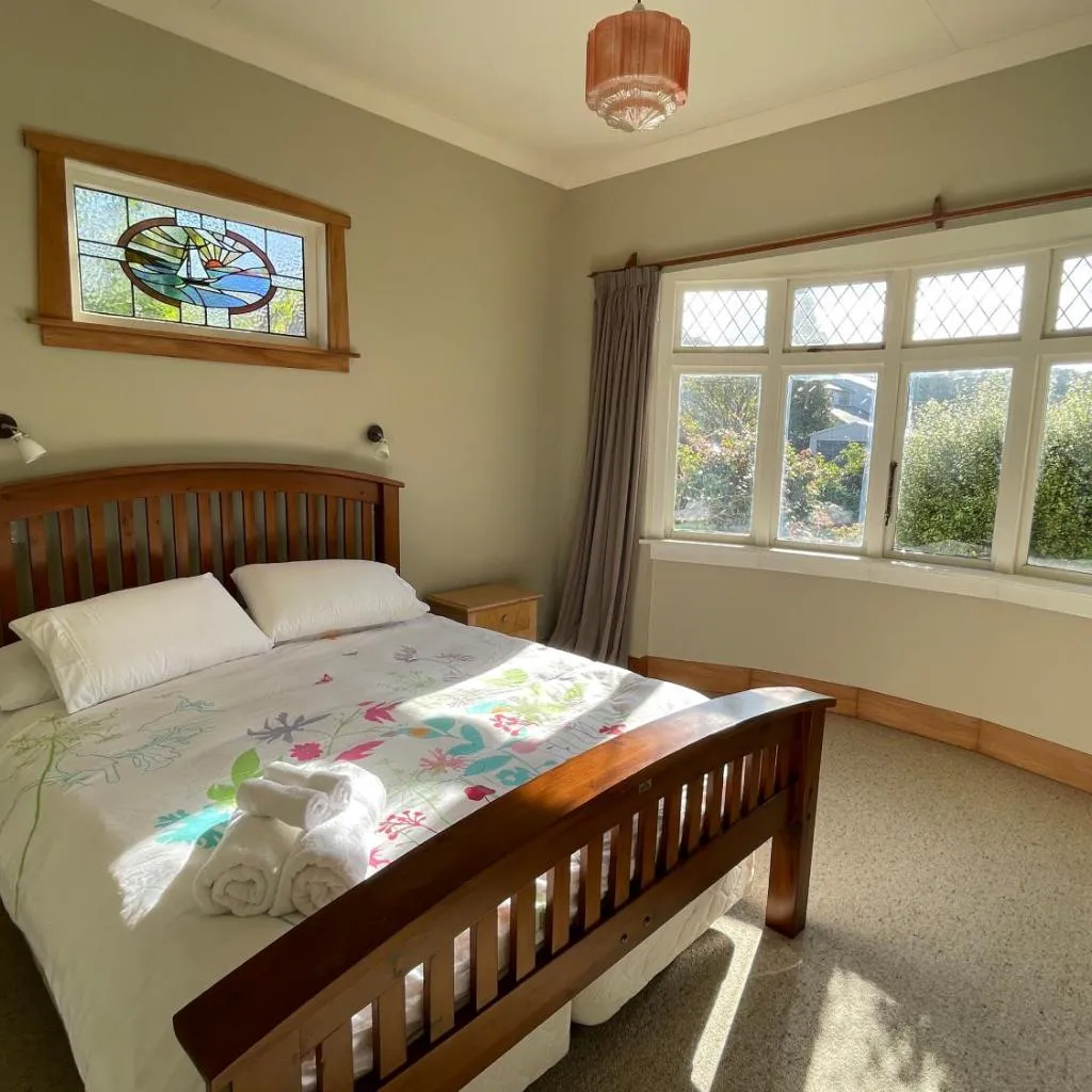 Photograph of NO PARTY ALLOWED, Peaceful, Spacious, central Petone, free unlimited Fibre Wi-Fi & free parking