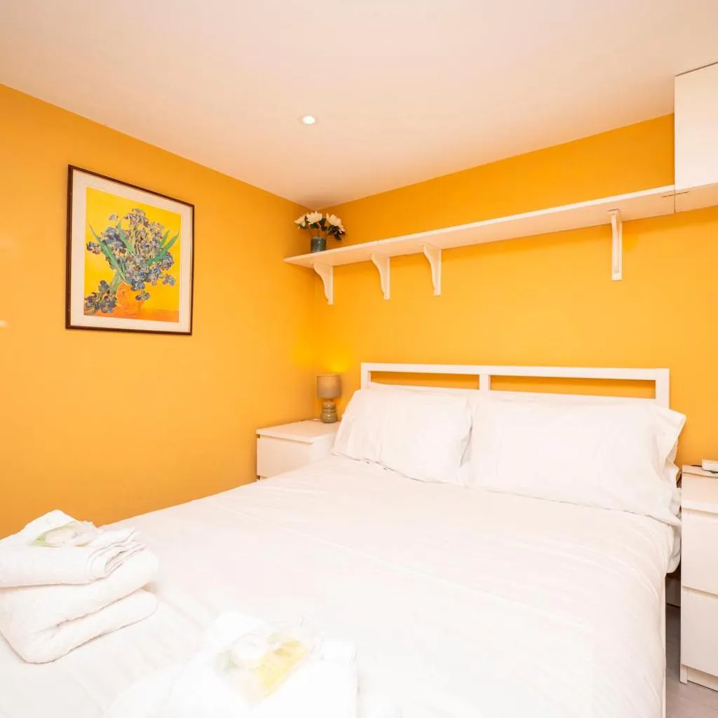 Photograph of Cosy Studio in East Dulwich – Private Entrance - Pass the Keys