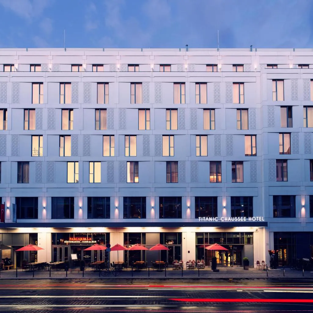 Photograph of TITANIC Chaussee Berlin