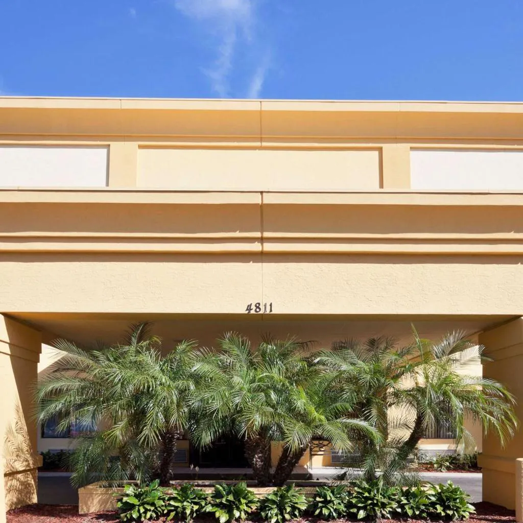 Photograph of La Quinta by Wyndham Tampa Fairgrounds - Casino