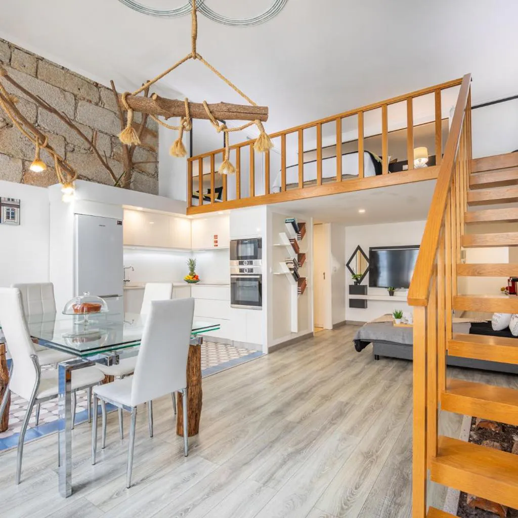Photograph of Host Wise - Deluxe Spacious Flats w Mezzanine