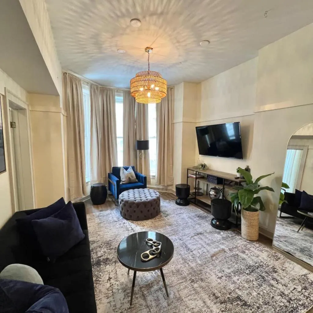 Photograph of Elegant 3BR River North Escape l Free Parking