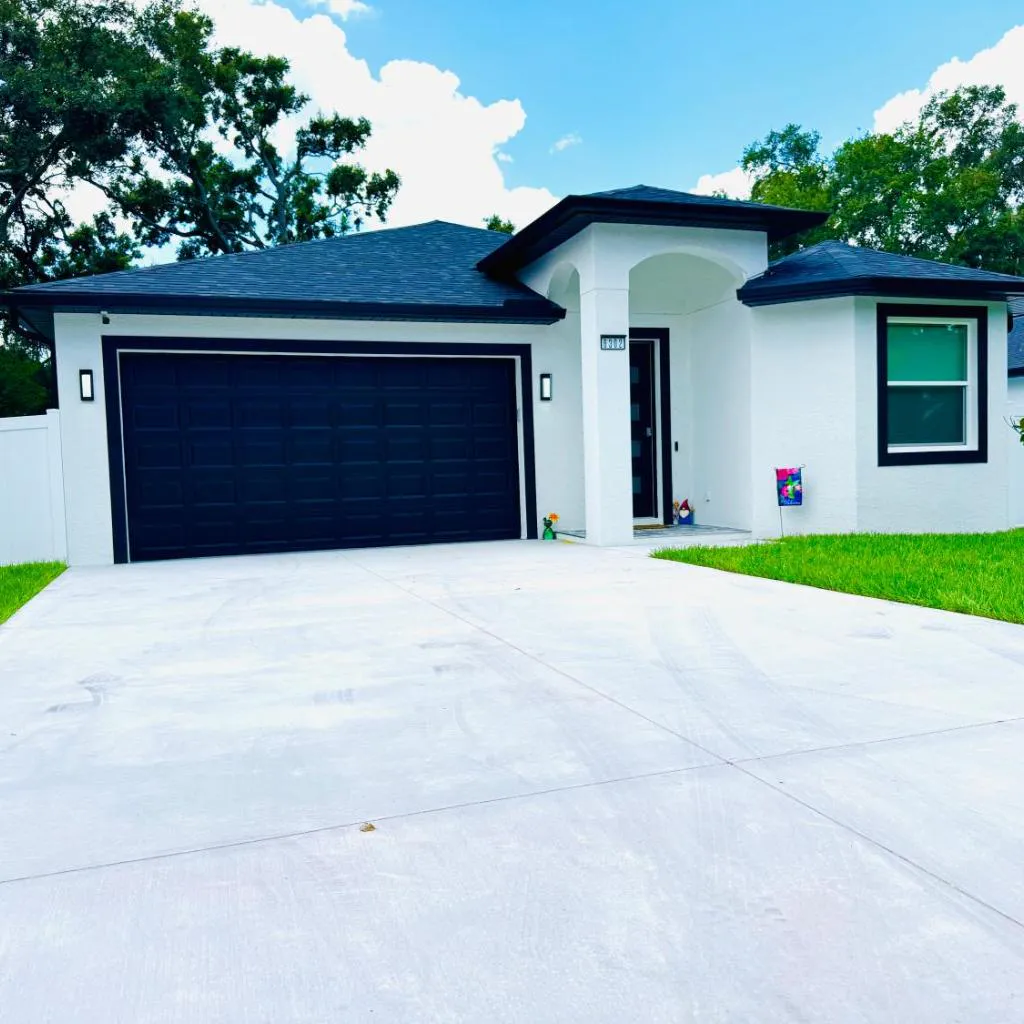 Photograph of New Modern 4BR house by Busch Garden & USF
