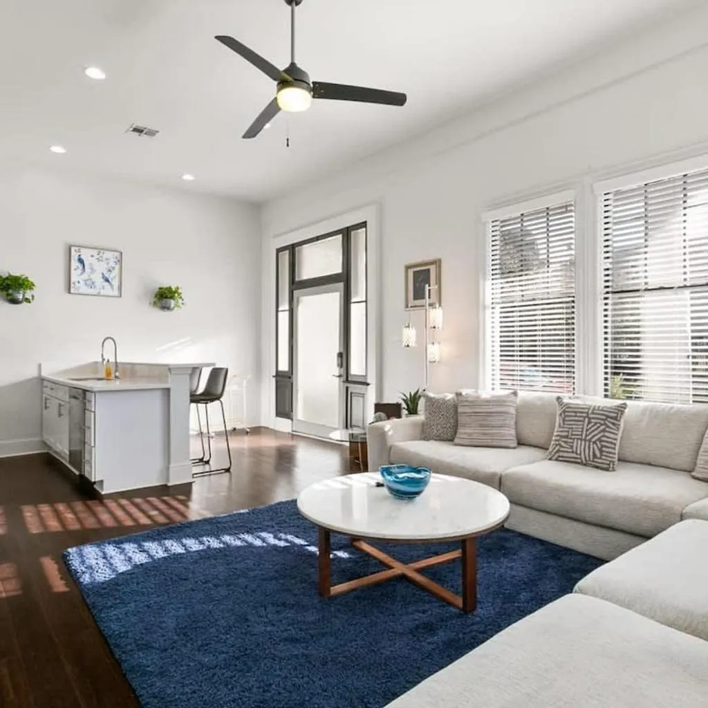 Photograph of Modern pristine stunning 2BD Garden District Apt
