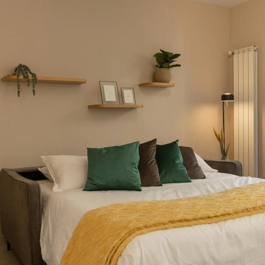 Photograph of Beyond Properties - Lungo Dora