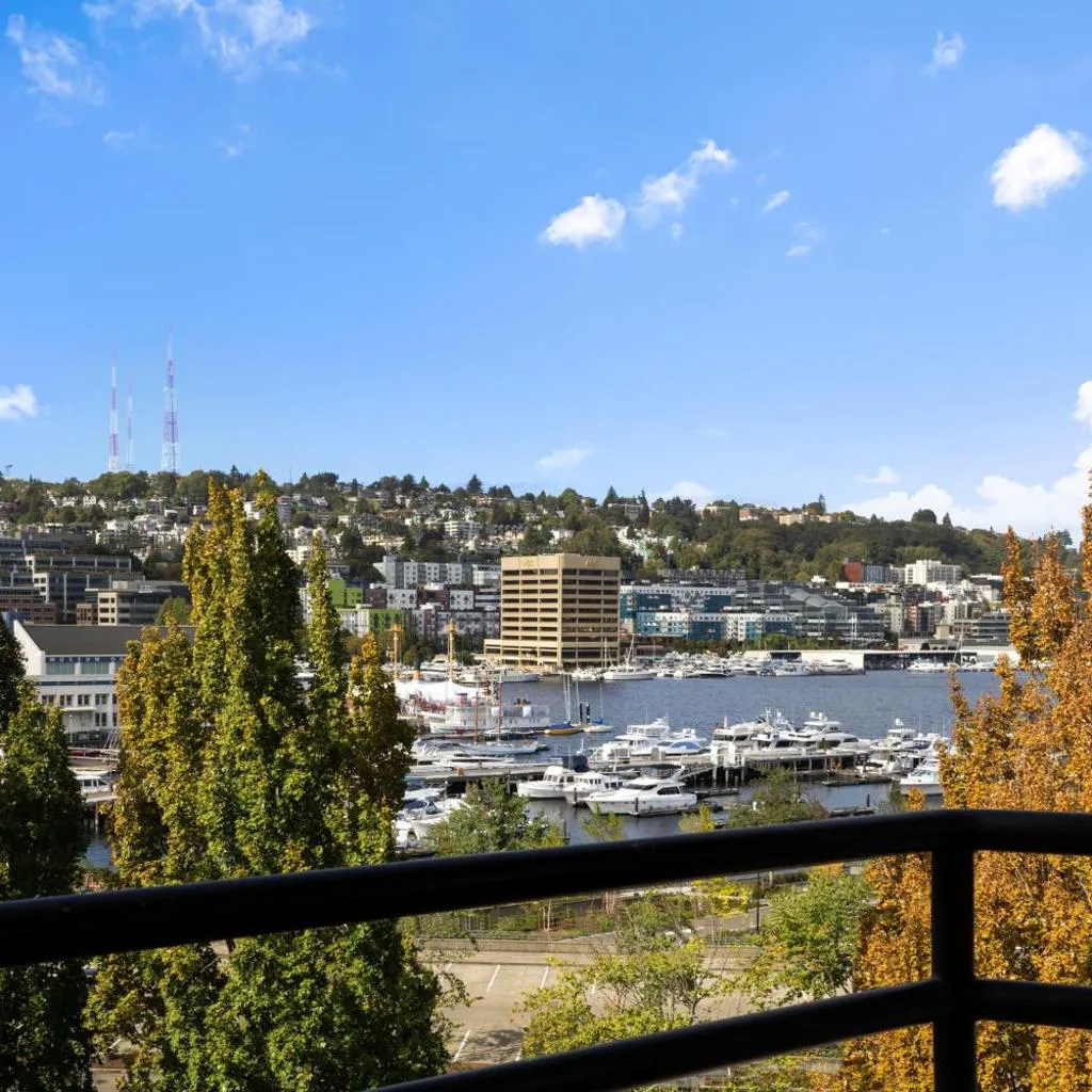 Photograph of Residence Inn by Marriott Seattle Downtown/Lake Union