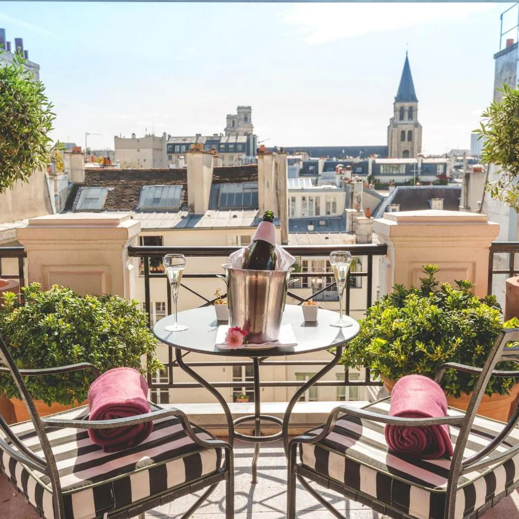 Photograph of L'Hôtel