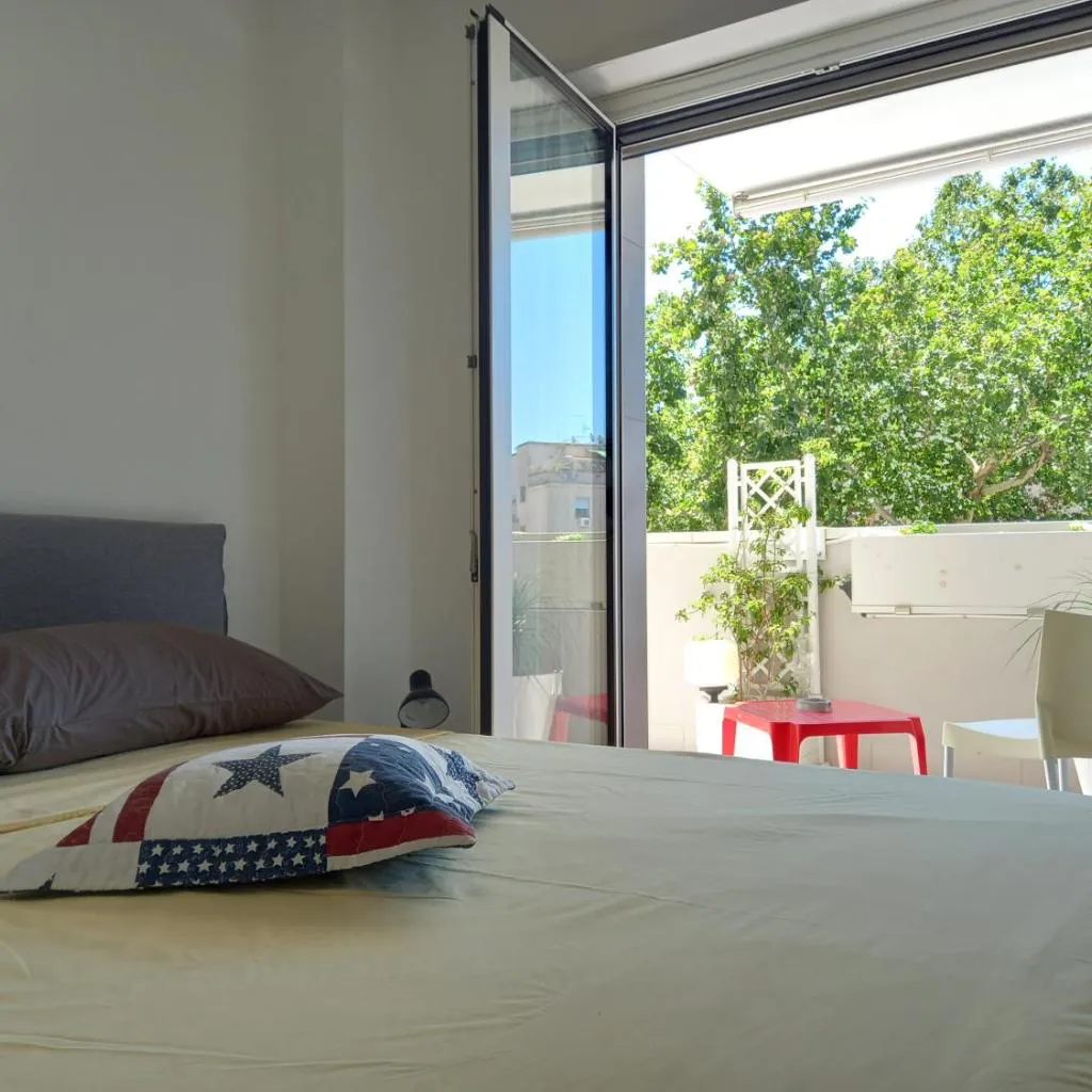 Photograph of LIVING ROME Int 2