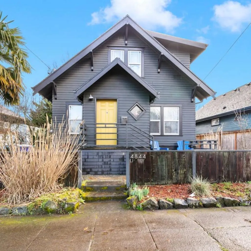 Photograph of Casa del Sol - Walk to Alberta Arts District
