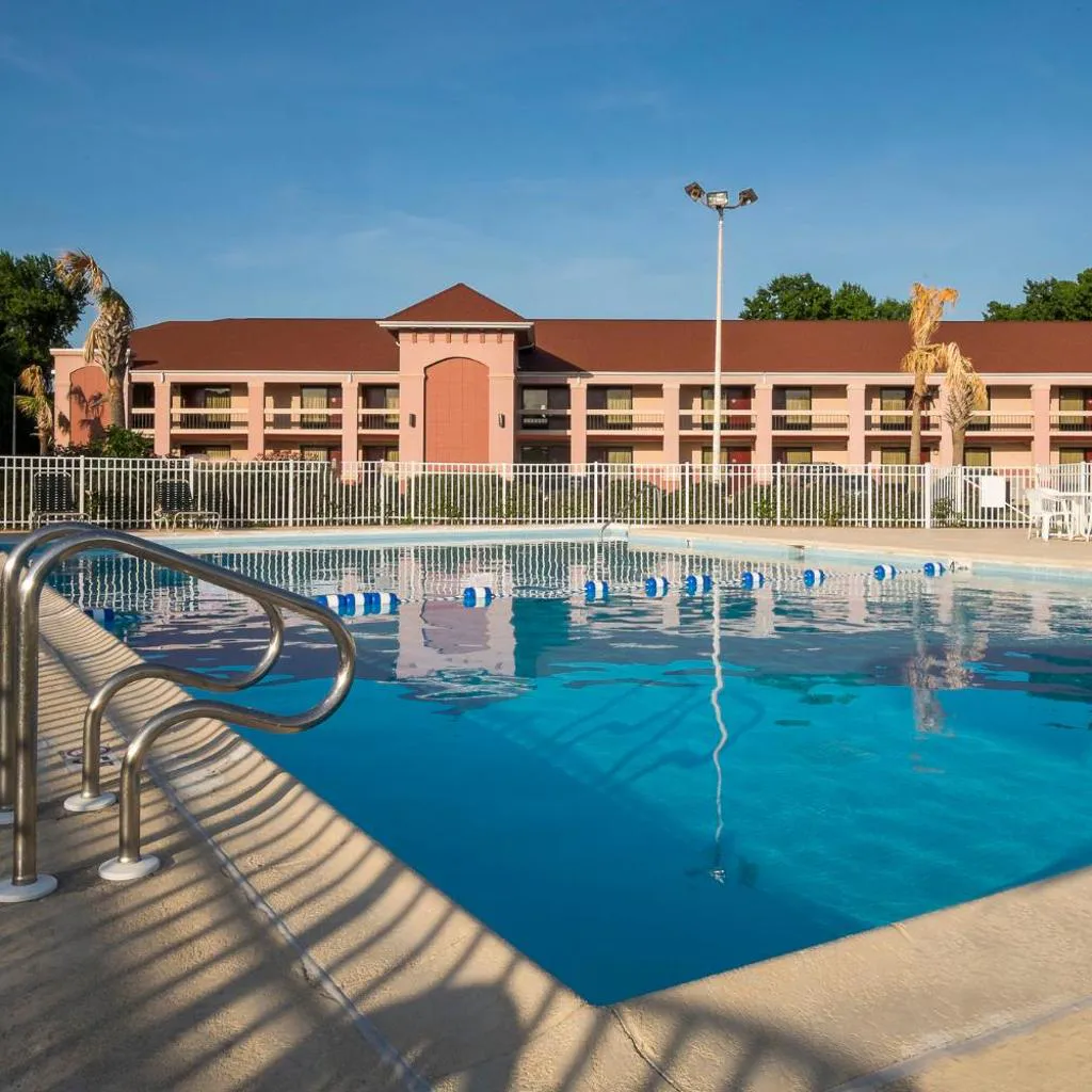 Photograph of Red Roof Inn Virginia Beach-Norfolk Airport