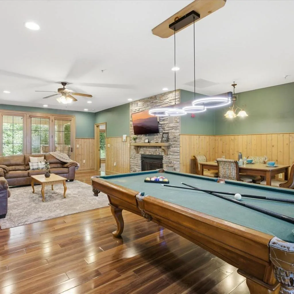 Photograph of Serenity Ridge 312 - 1 LevelKing BedsPool Access