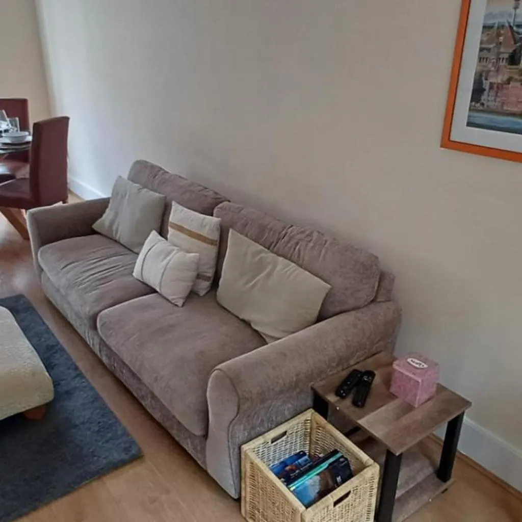 Photograph of Stylish 3 Bed Flat with Private Balcony