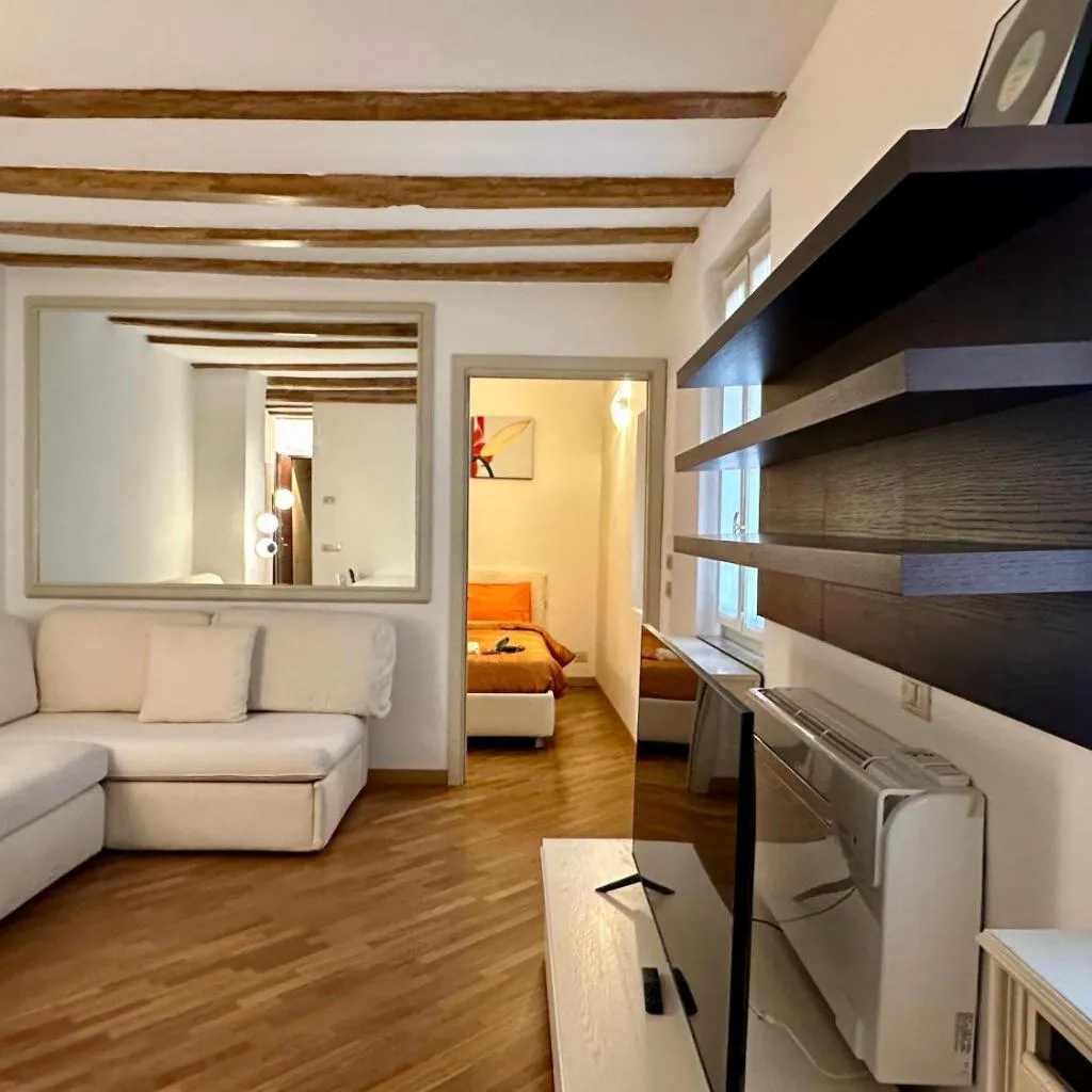 Photograph of Elegant Sophisticated flat in the heart of Brera