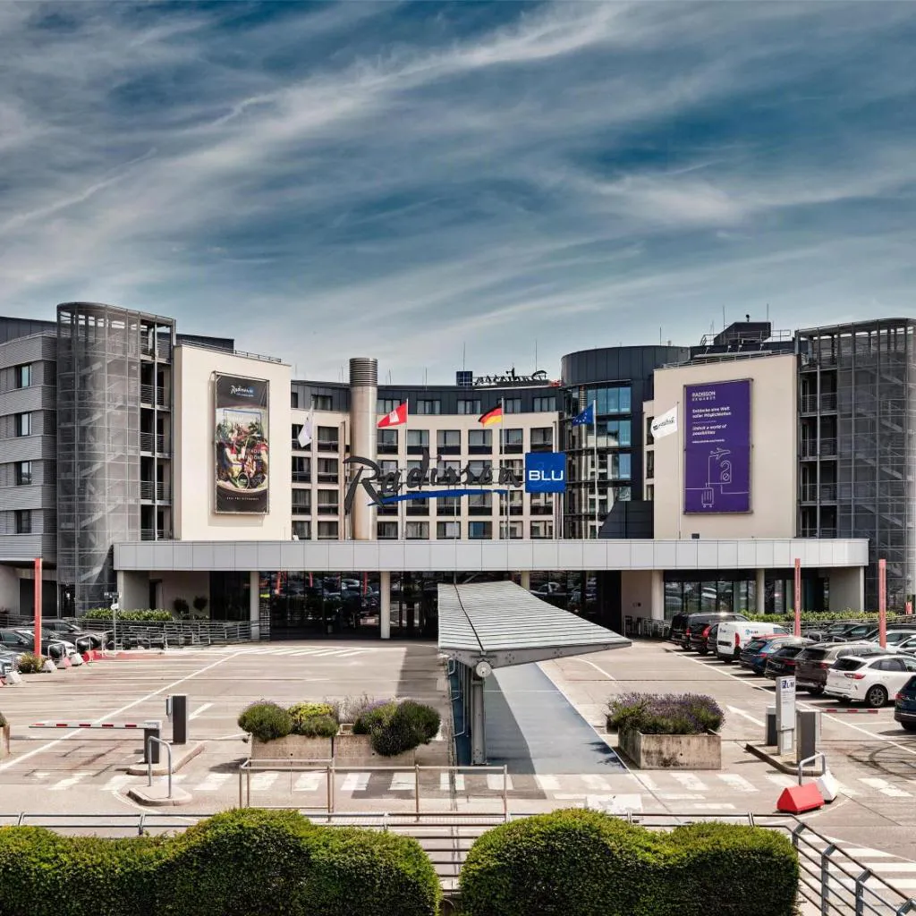 Photograph of Radisson Blu Hotel, Hamburg Airport
