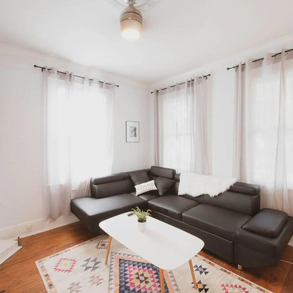 Photograph of Newly Renovated 3BDR with Backyard Starland District