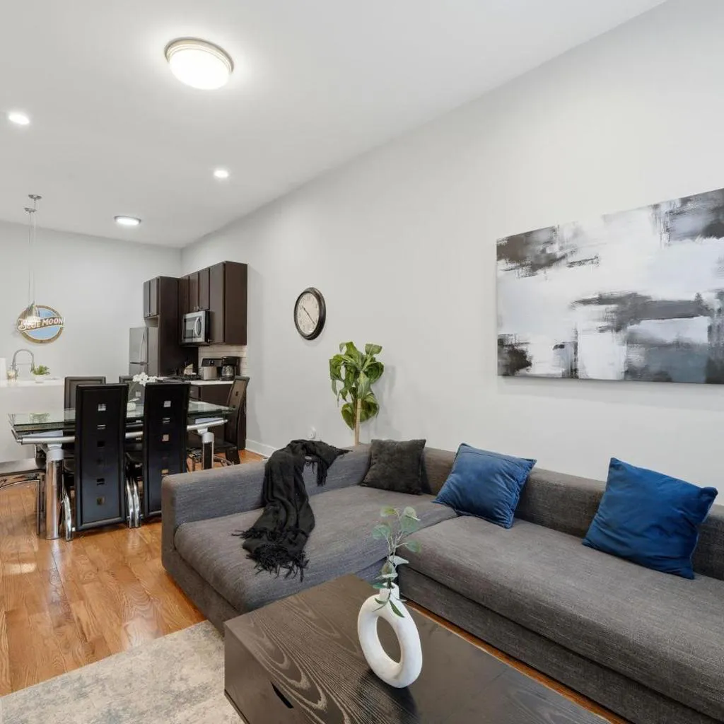Photograph of 4BR 3BA Pilsen Retreat - 10 Min from Downtown