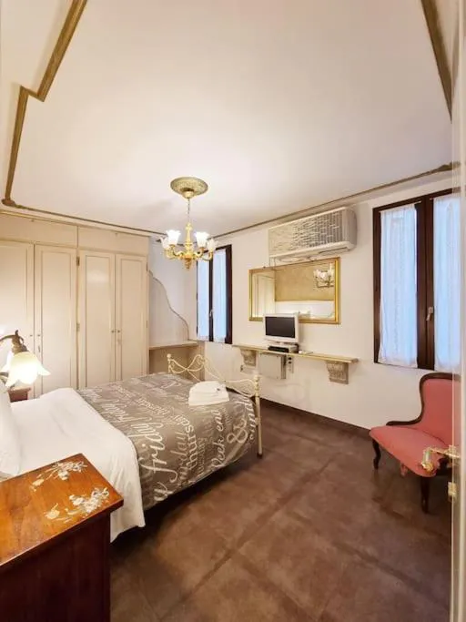 Photograph of Ca'Briani Luxury - Behind S.Mark Square
