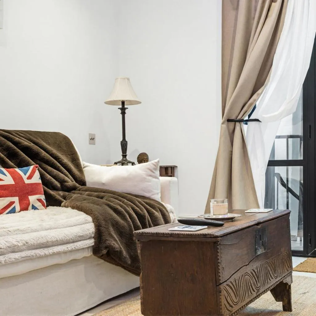 Photograph of Fulham Pet Friendly Studio Sleeps 2 with Patio