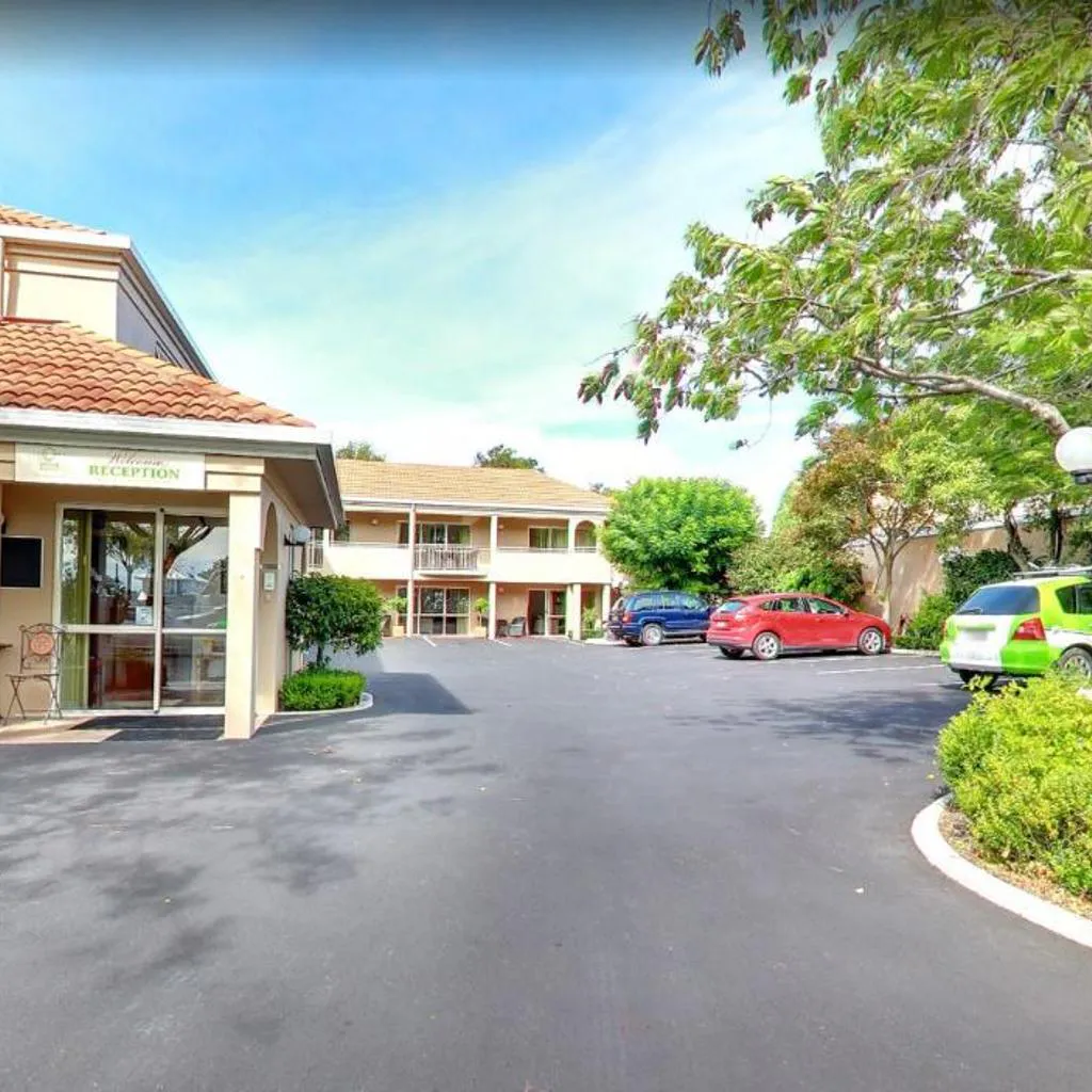 Photograph of Tuscana Motor Lodge