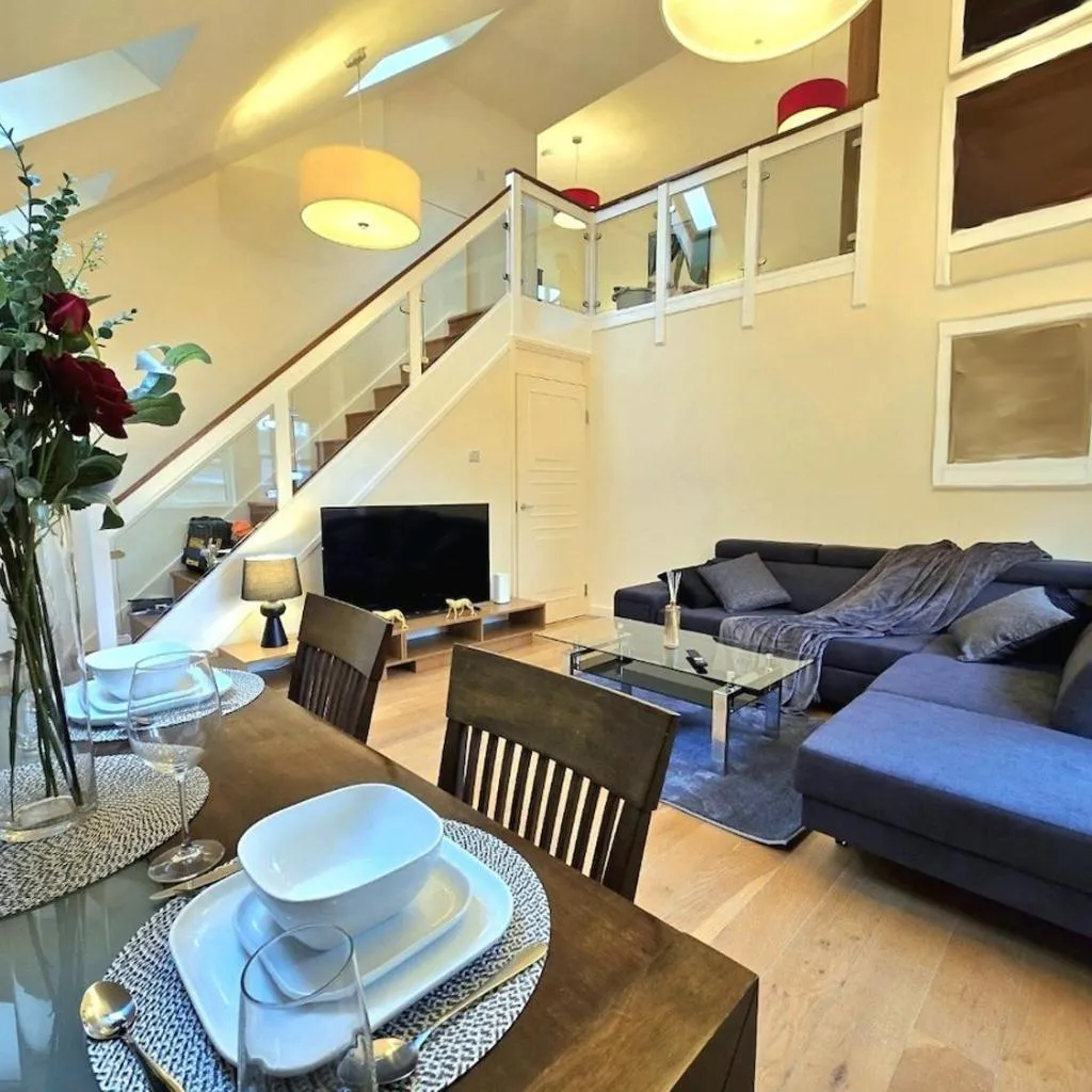 Photograph of 2BD Heart of London Soho&Covent