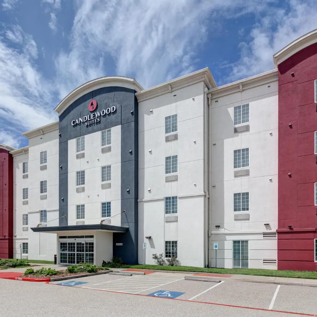 Photograph of Candlewood Suites Houston I-10 East by IHG