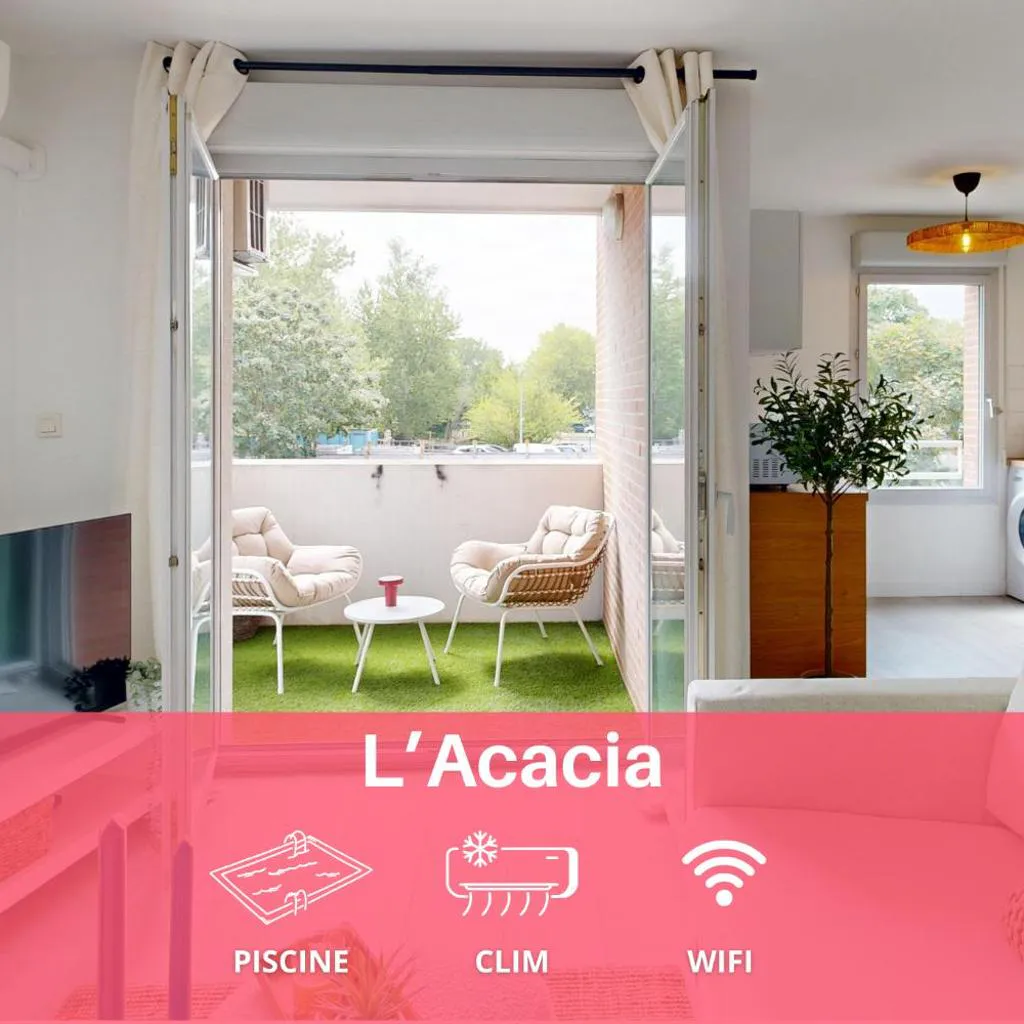 Photograph of L'Acacia by expat renting - Piscine - Balcon