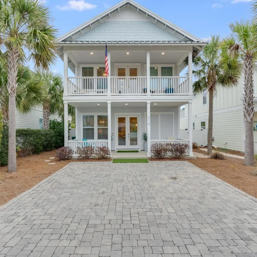 Photograph of Coastal Sands - 219 Sands Street