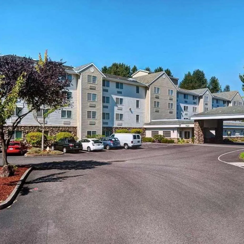 Photograph of Country Inn & Suites by Radisson, Portland International Airport, OR