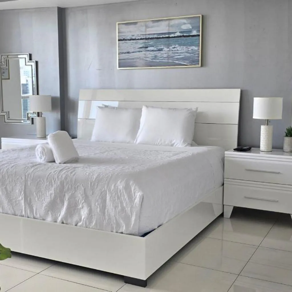 Photograph of Icon brickell 48fl river view