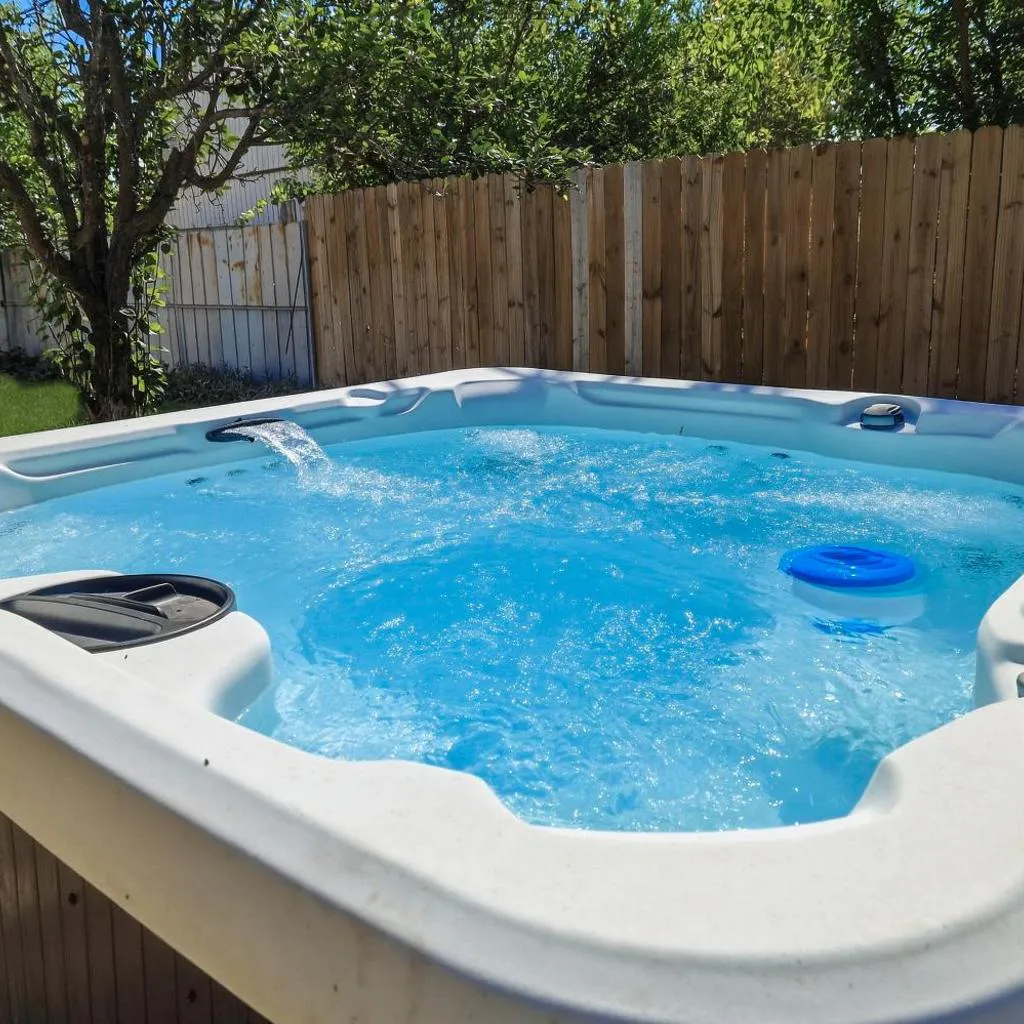 Photograph of Sea World Hot Tub Swing Set BBQ Game Room 21Guests